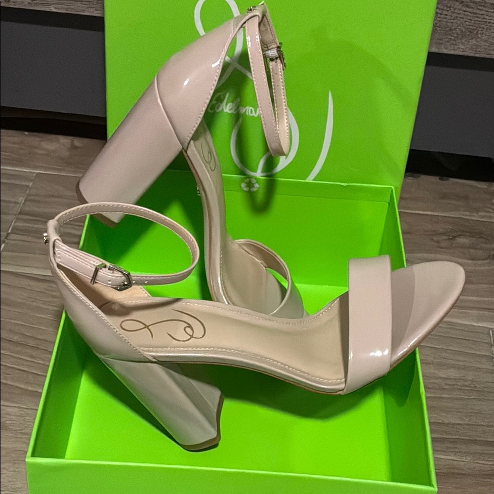 Sam Edelman Patent Leather Nude Chai Latte Block Heel Sandals Ankle Strap Sz 8.5